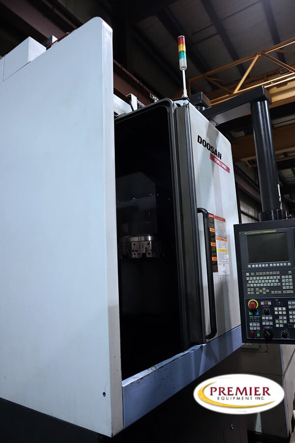 DOOSAN PUMA V400 Turret Lathe