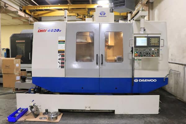 DAEWOO DMV-4020D 4-AXIS VERTICAL MACHINING CENTER