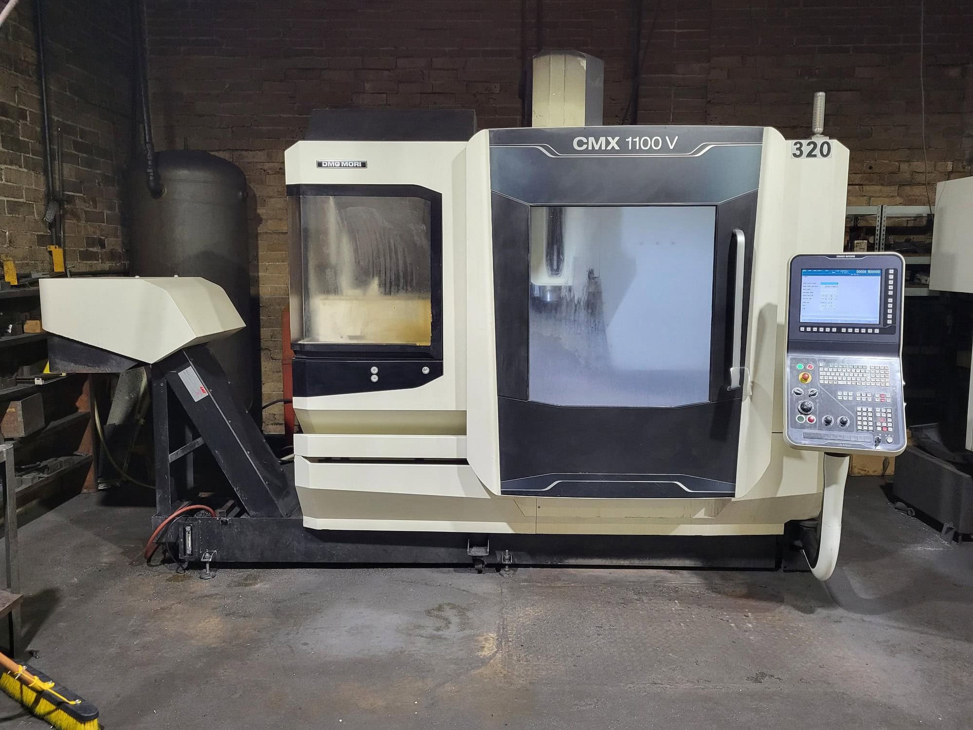 CMX1100V