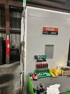 Home Mazak Vtc200C Used Cnc Mill