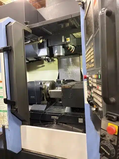 DOOSAN DNM-200/5AX 5-Axis CNC Mill