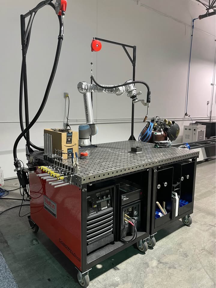 Cobot Welding System Package With Universal Robots Ur10E Collaborative Robot