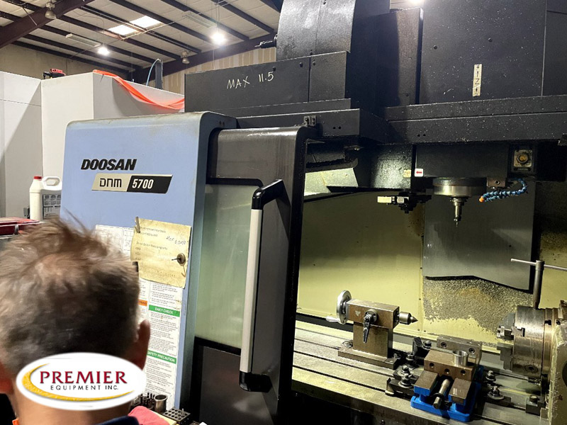 Home Doosan Dnm 5700 With Rotary Table